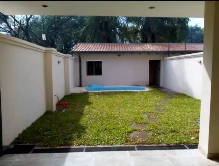 DUPLEX PROLONGACIONLAGUNA GRANDE,CON PEQUEÑA PISCINA. — foto 3