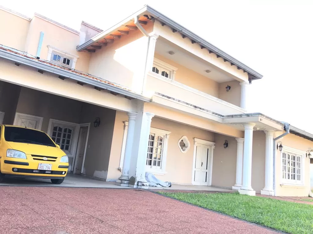 vendo hermosa casa lambare - zona Century plaza Burguer King — foto 2