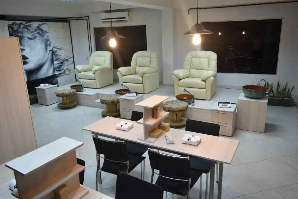 Vendo llave de Negocio Spa de Manos y Pies — foto 2