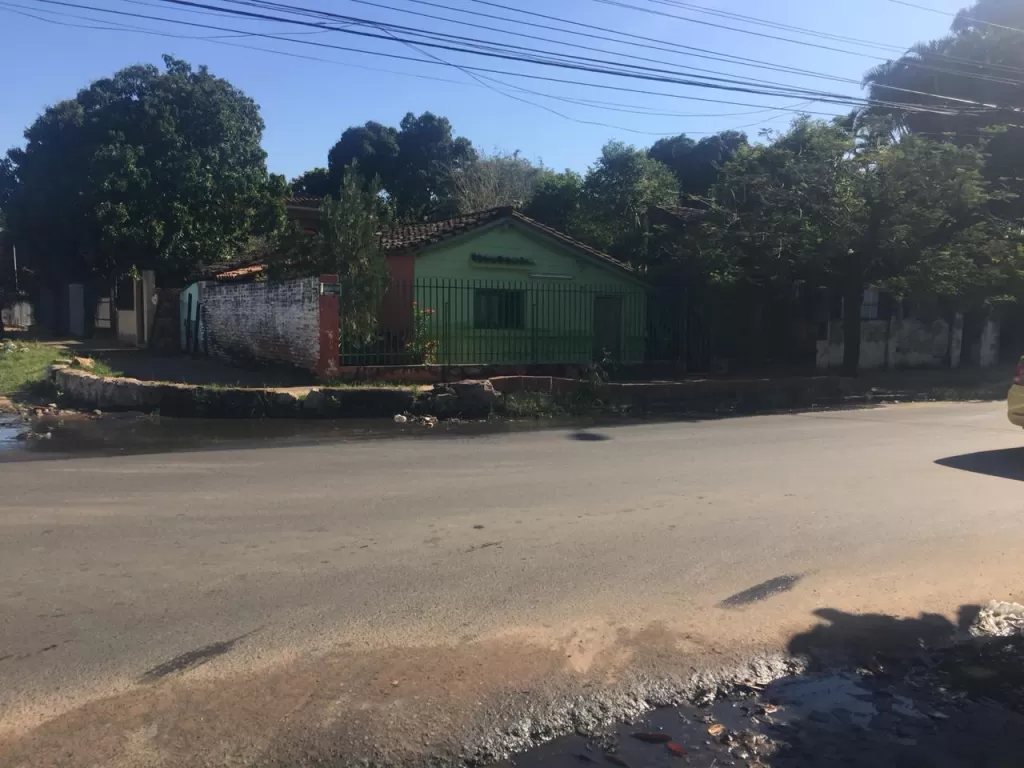 VENDO CASA EN ESQUINA ESTRATÉGICA DE FERNANDO DE LA MORA — foto 2