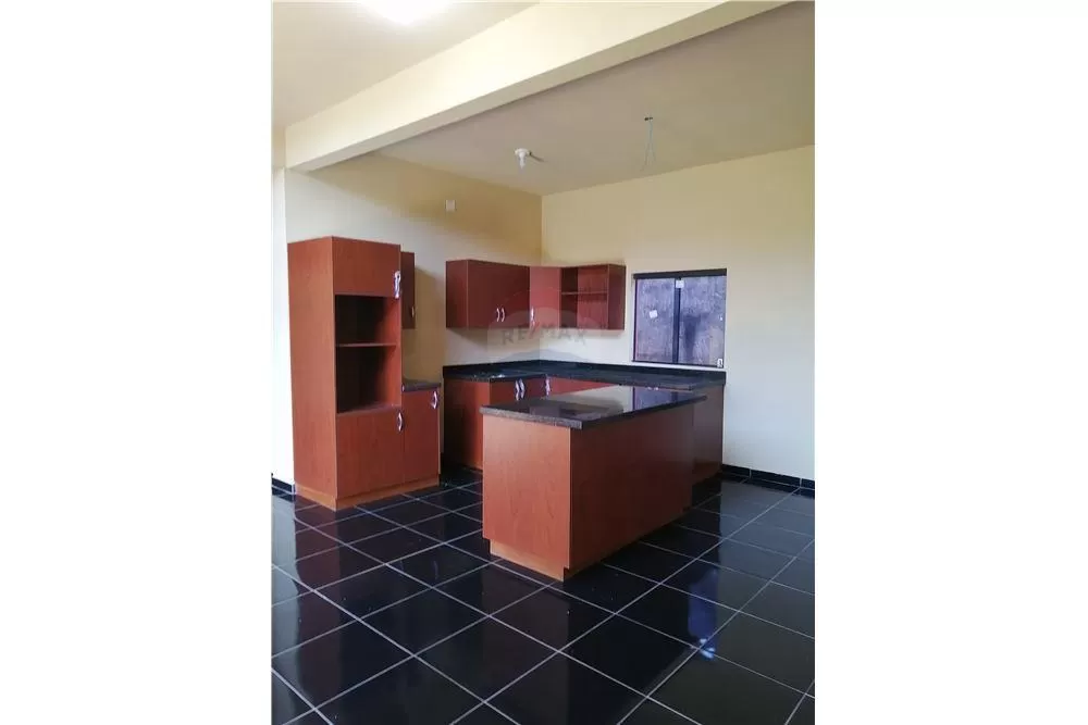 Casa a estrenar en Villa Adela, Luque — foto 3