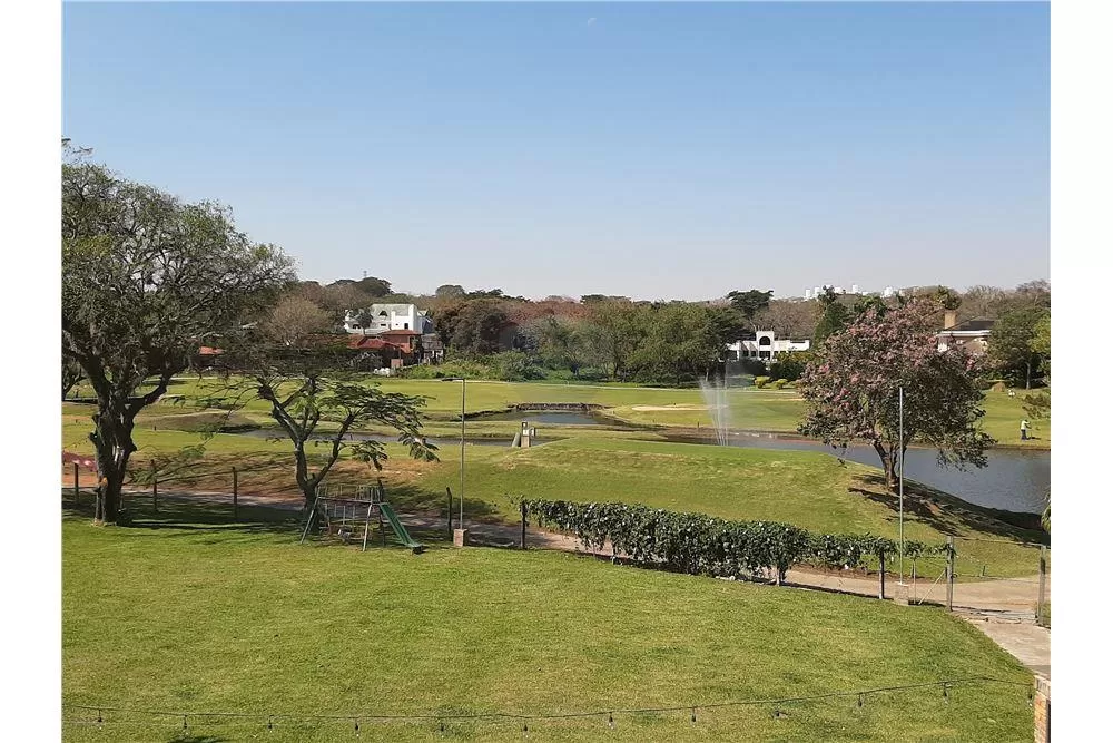 RESIDENCIA Z YACHT CON SALIDA AL HOYO 3 DEL CLUB — foto 2