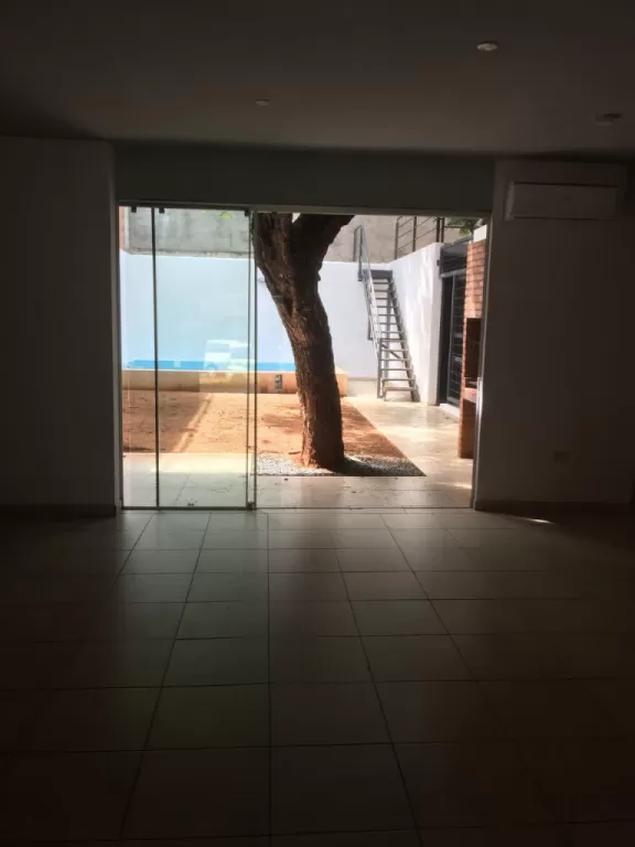 Amplio duplex en Fernando de la Mora Zona Norte — foto 3