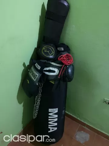 Bolsa de boxeo y best sale guantes usada