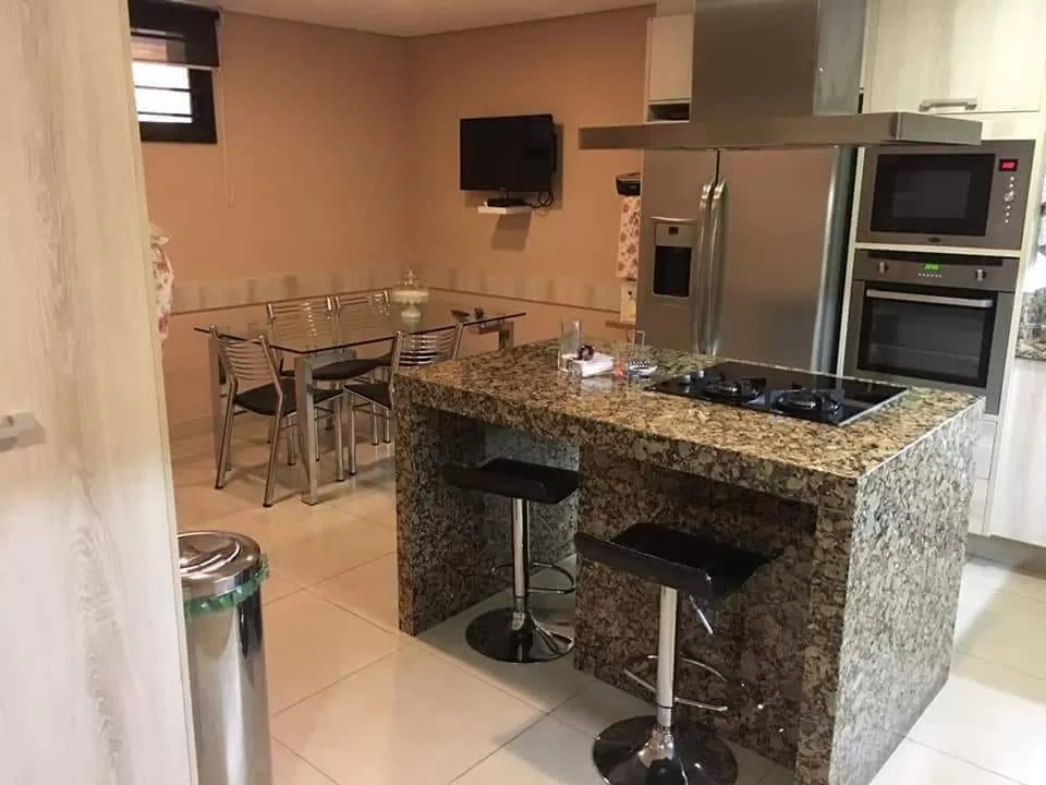 Vendo departamento en Asunción zona Villa Morra. — foto 3