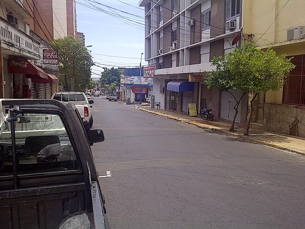 Alquilo Salón Comercial Zona Centro — foto 2