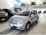 Vendo / Financio Toyota Ist año 2002 recién importado directo de Japón ! ! !