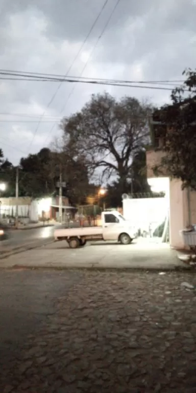 Salones Comerciales conectados, Inmejorable Ubicación sobre Bonifacio Ovando Lambaré. — foto 2