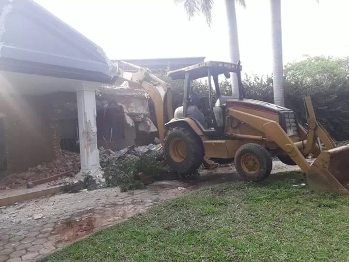 DEMOLICIONES DE CASAS VIEJAS — foto 3
