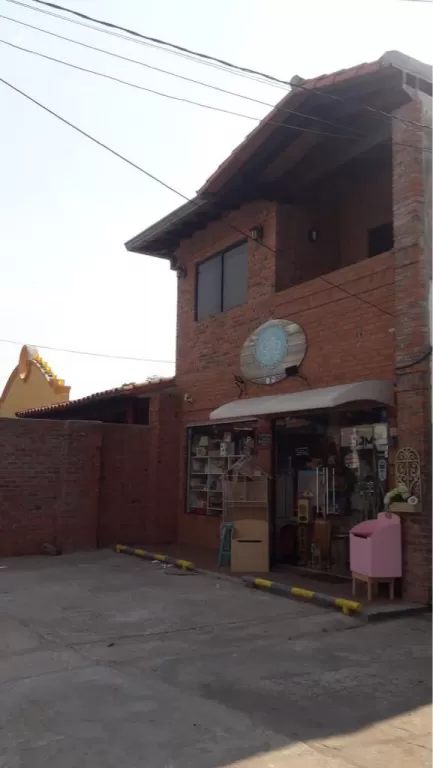 Dueño Vende Casa sobre Cacique!! — foto 3