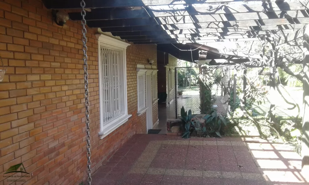 VENDO CASA ZONA MARIANO ROQUE ALONSO, BARRIO SAN BLAS — foto 3