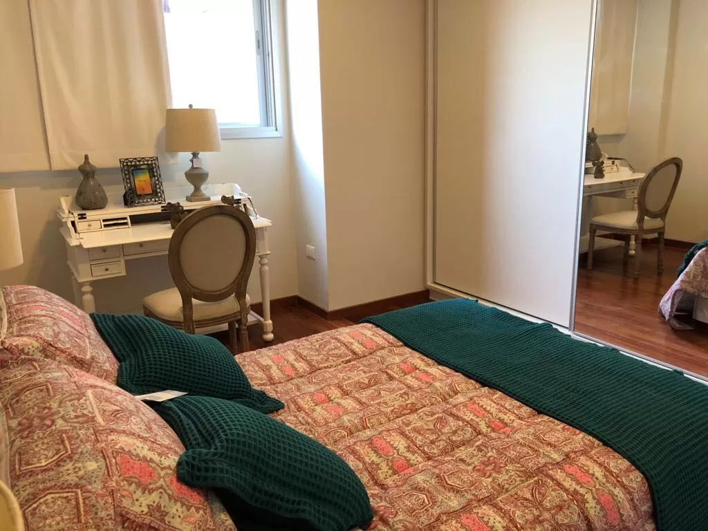 En alquiler amplio departamento amoblado de 3 dormitorios a estrenar en Barrio Herrera! — foto 3