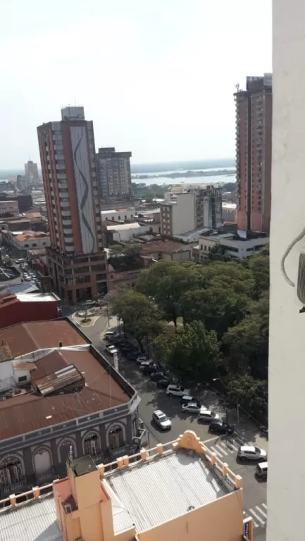 Vendo espectacular departamento sobre Plaza Uruguaya — foto 2