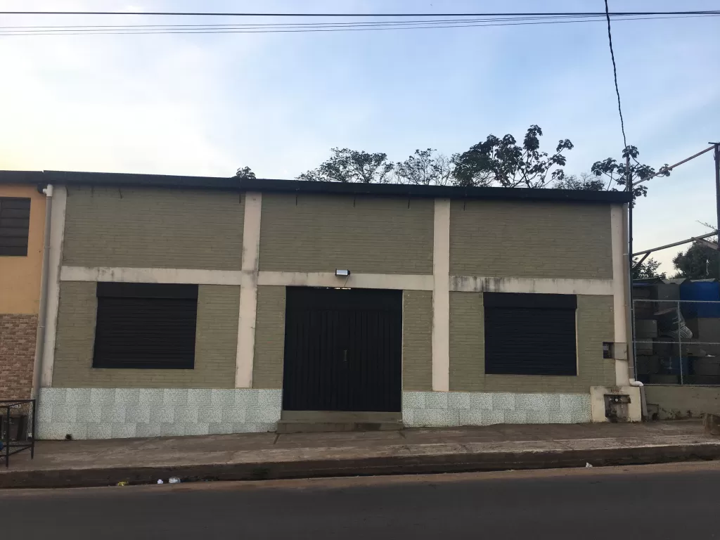 Vendo Deposito en Laurenty-Luque — foto 2