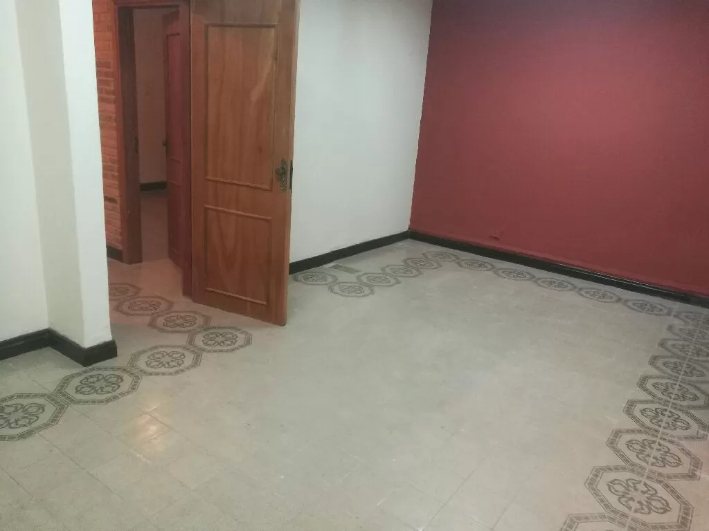 Alquilo casa en barrio seminario para oficin — foto 3