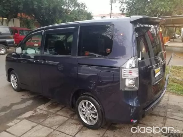 Toyota Voxy 2008 — foto 6