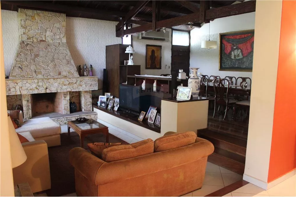 Exclusiva Residencia en Villa Morra 1,300,000 USD — foto 2