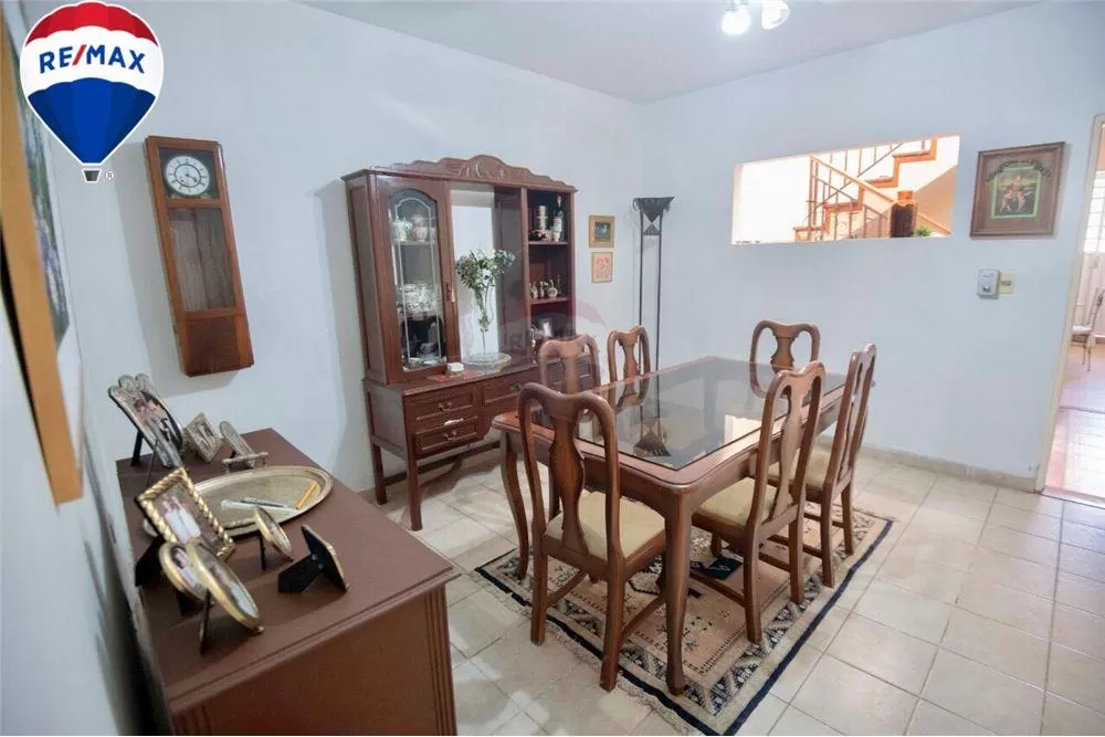 Amplia casa en Bo. Las Mercedes 363,000 USD — foto 3