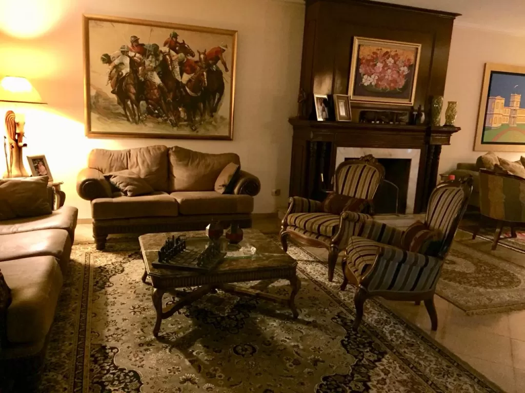 VENDO RESIDENCIA EN BARRIO MARISCAL LOPEZ (LEON CONDOU) — foto 3