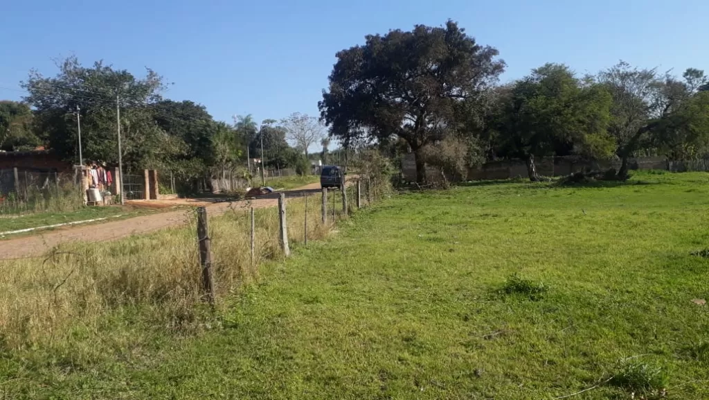 VENDO HERMOSA PROPIEDAD EN ESQUINA, EN AREGUA. F3134. — foto 2