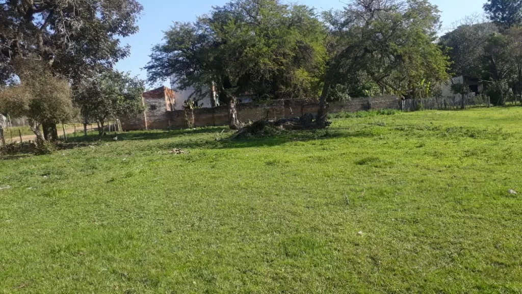 VENDO HERMOSA PROPIEDAD EN ESQUINA, EN AREGUA. F3134. — foto 3