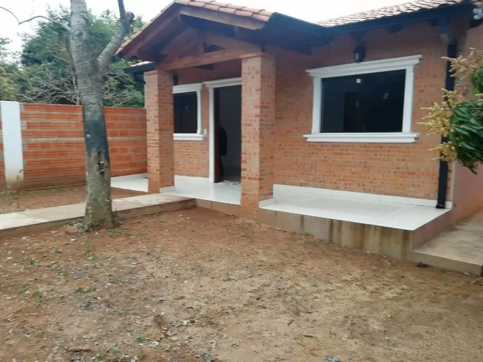 __VENDO CASA A ESTRENAR EN CAPIATA, A 50 METROS DEL ASFALTO. KM 24 RUTA 2 — foto 3