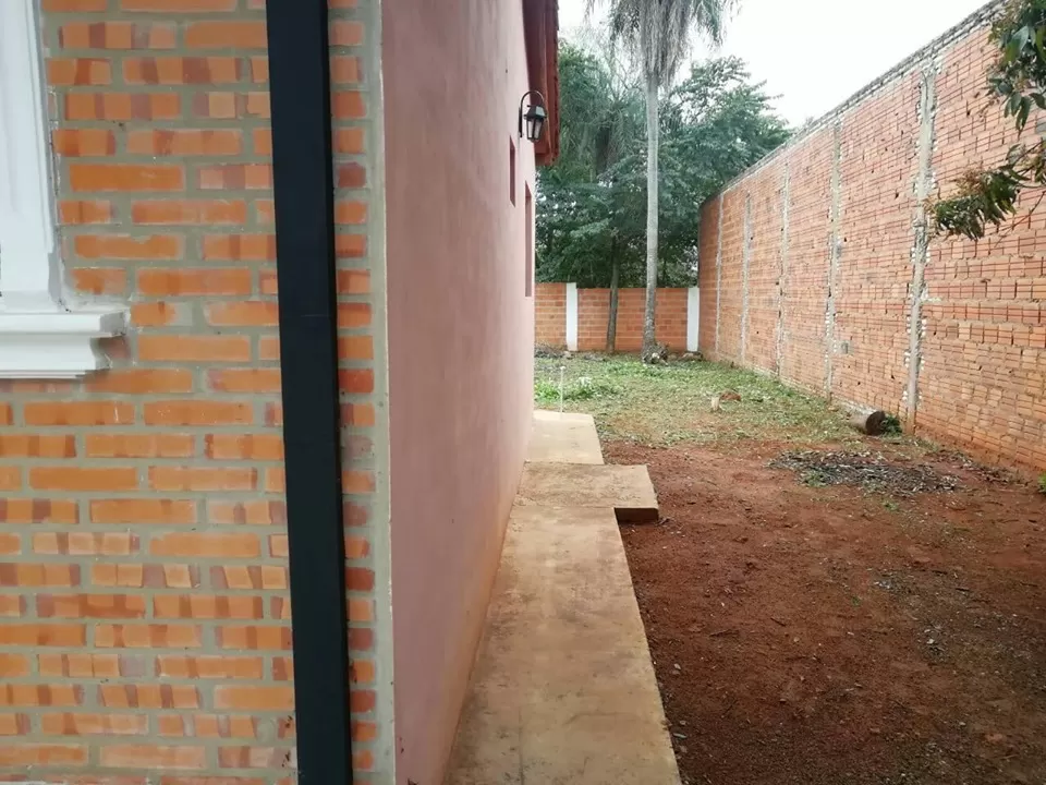 .......VENDO CASA A ESTRENAR EN CAPIATA A 50 MTS DEL ASFALTO. RECIBO HILUX O PROP, RURAL — foto 3