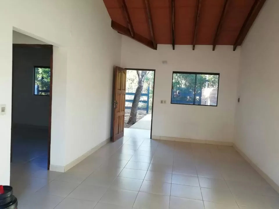 Hermosa Casa A ESTRENAR en Capiata km 24 totalmente amurallada a 50 mts del asfalto.!!!!!! — foto 2