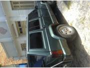 VENDO CAMIONETA JEEP CHEROKE LAREDO 4X4