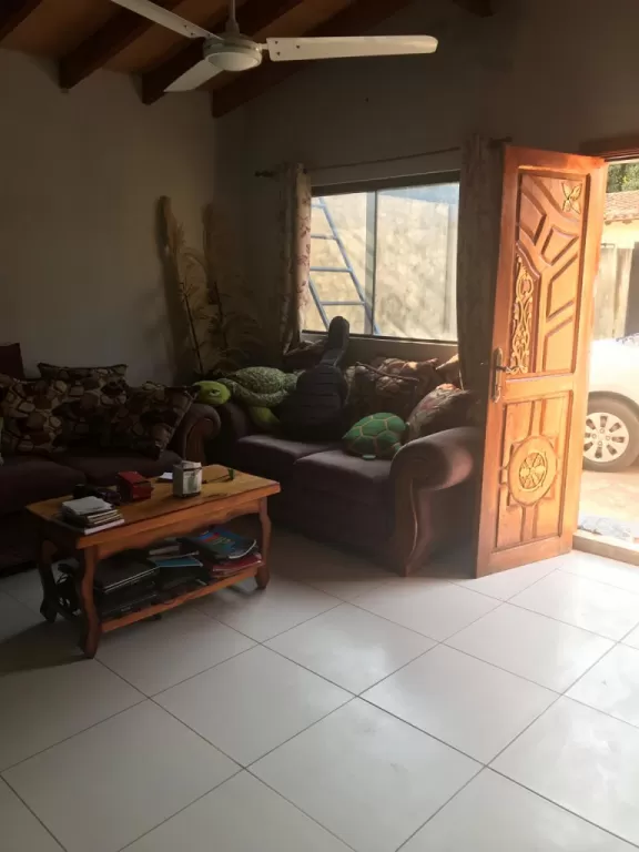 Vendo coqueta casa Loma Pyta — foto 2