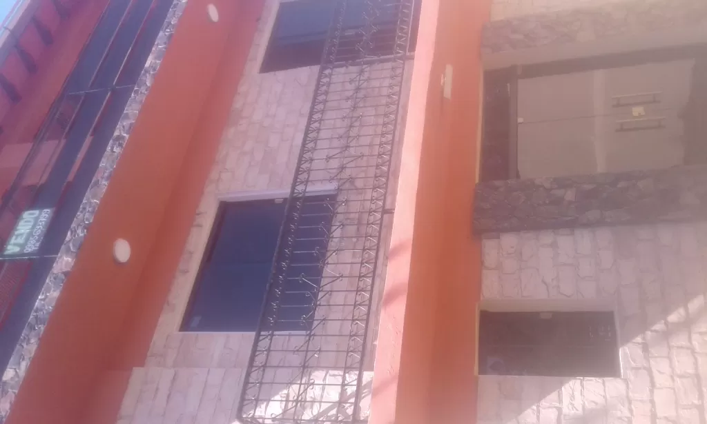 A estrenar vendo casa zona shoping san lorenzo sobre asfalto a 100 mts. de Mcal. Estigarri — foto 2