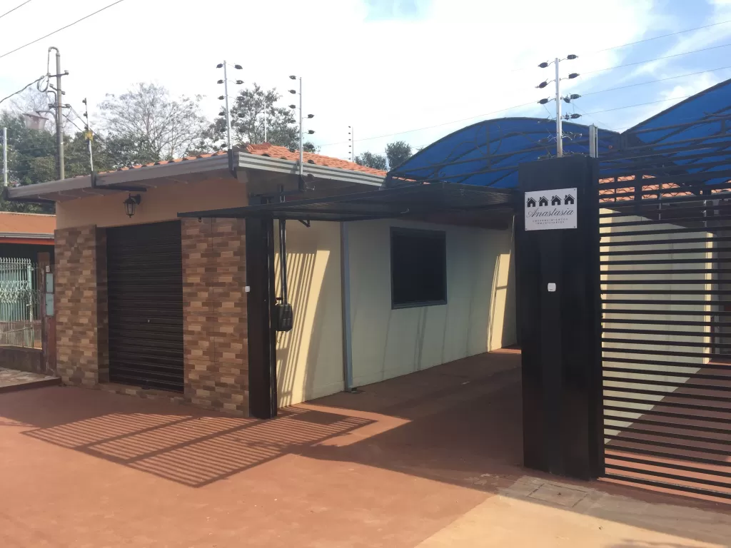 VENDO hermoso dúplex en km 7 a UNA cuadra de la Avenida Perú — foto 2