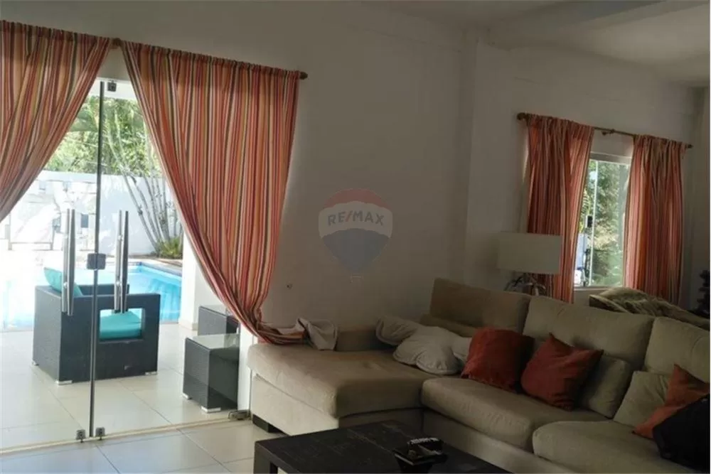 Casa de Verano en esquina San Bernardino 425,000 USD — foto 3