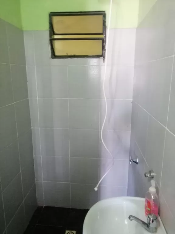 ALQUILO HERMOSO SALON COMERCIAL SOBRE INGAVI, A PASOS DE MCAL. LOPEZ — foto 3