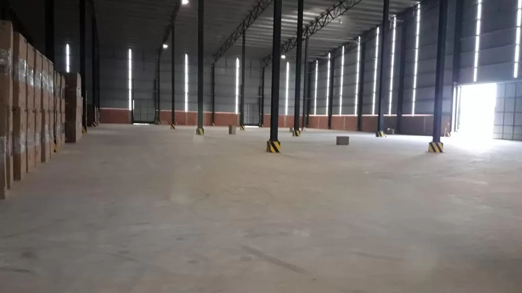IMPORTANTE NAVE INDUSTRIAL HASTA 13.000 M2 CON SERVICIOS EXTRAS — foto 2