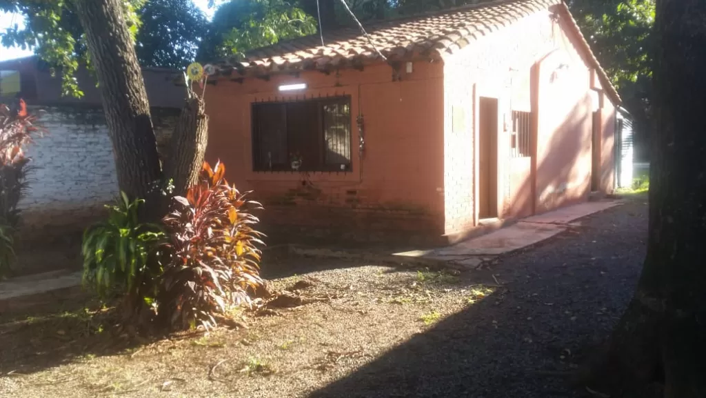 TERRENO CON CASITA PARA USO COMERCIAL — foto 2