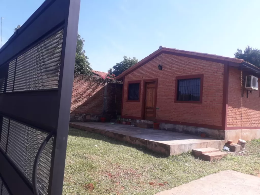 VENDO CASA EN YPANE CENTRO — foto 3