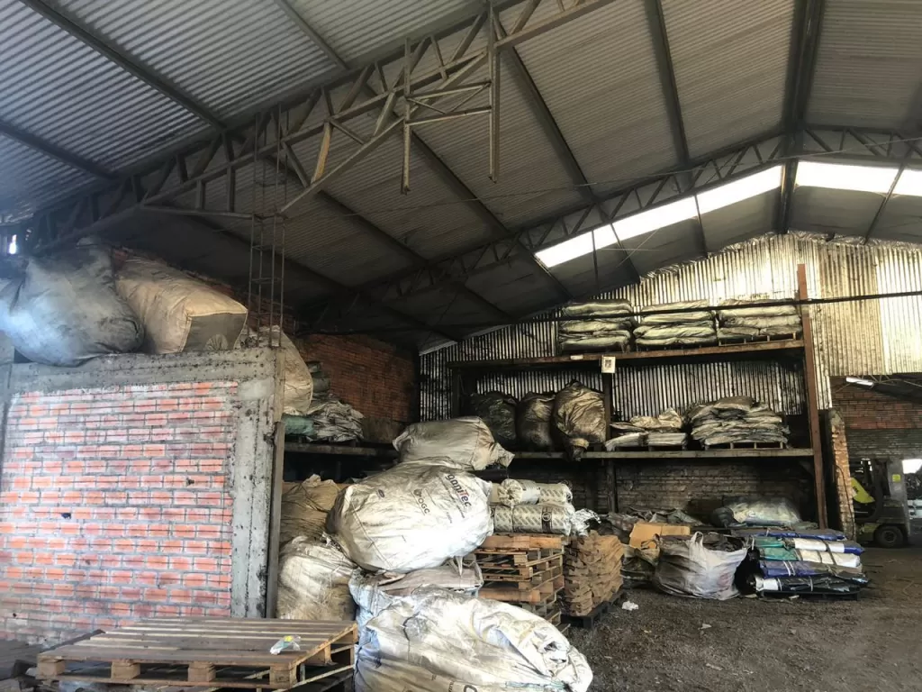Terrés vende o alquila deposito en Villa Hayes — foto 3