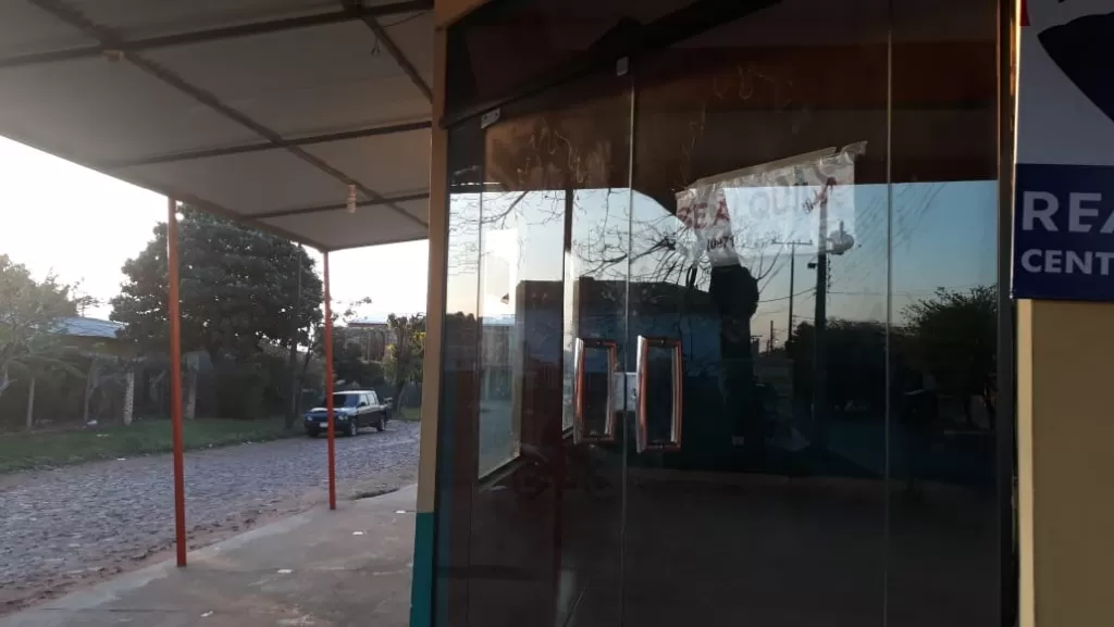 EXCELENTE LOCAL COMERCIAL EN VILLA ELISA!!! — foto 2