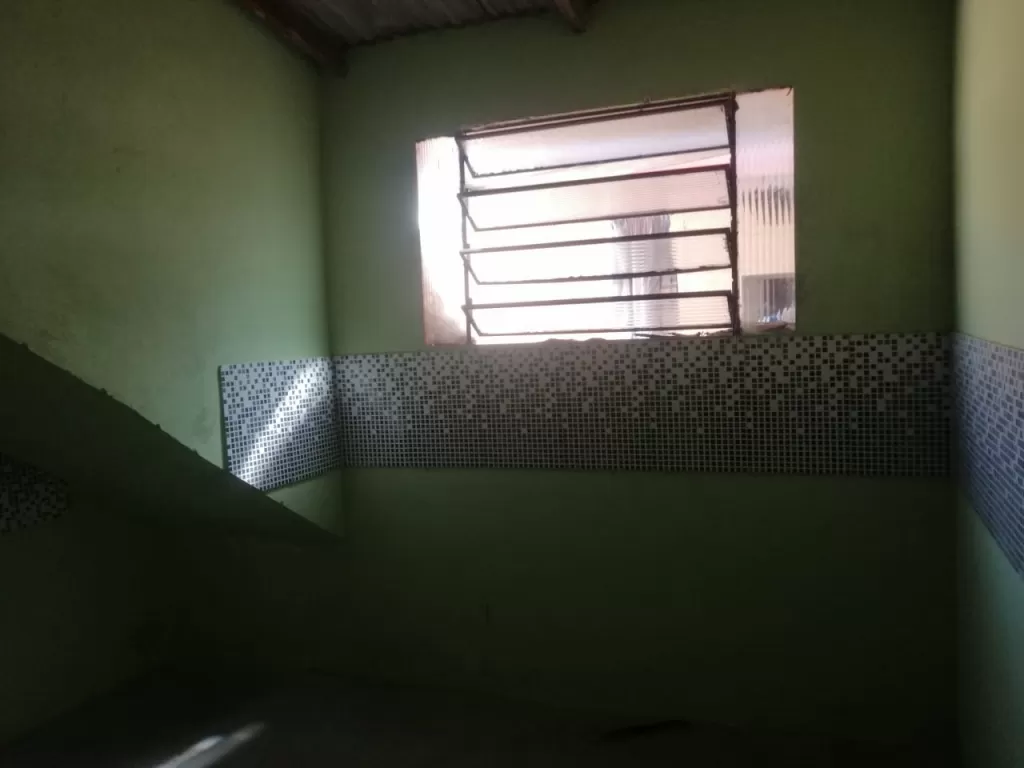 ALQUILO HERMOSO SALON COMERCIAL SOBRE INGAVI, A PASOS DE MCAL. LOPEZ — foto 2