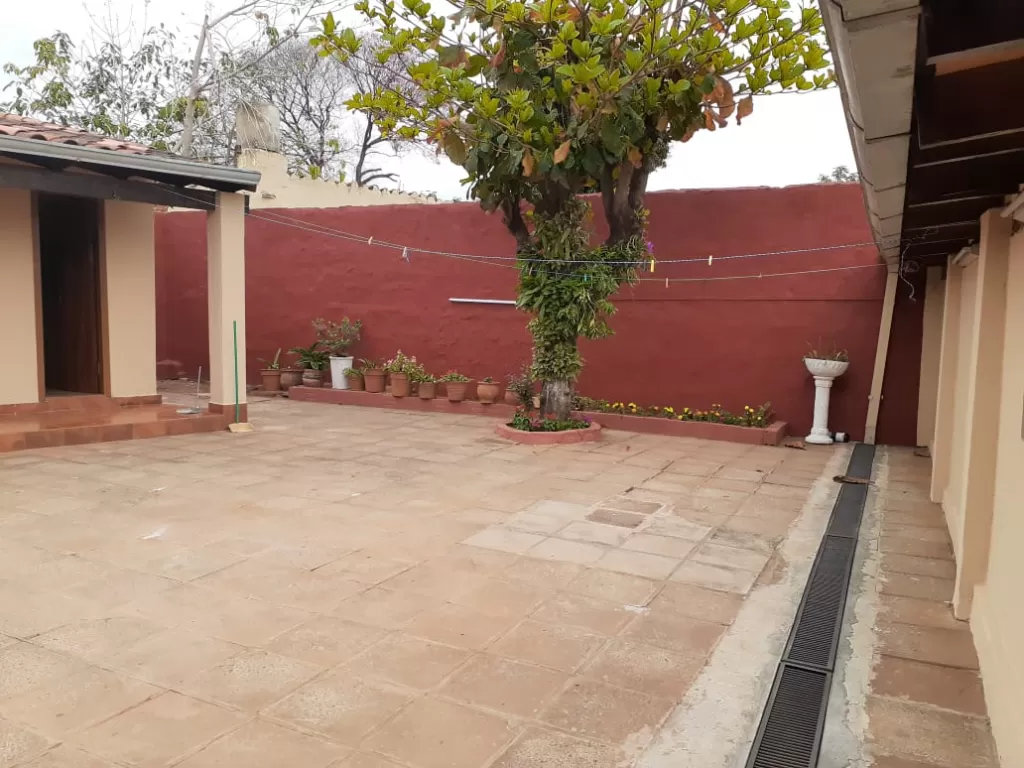 VENDO CASA EN LAMBARE. EXCELENTE UBICACION — foto 3