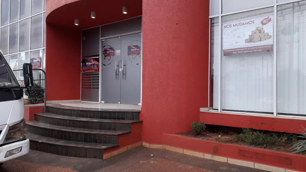 EXCELENTE LOCAL EN CIUDAD DEL ESTE — foto 2