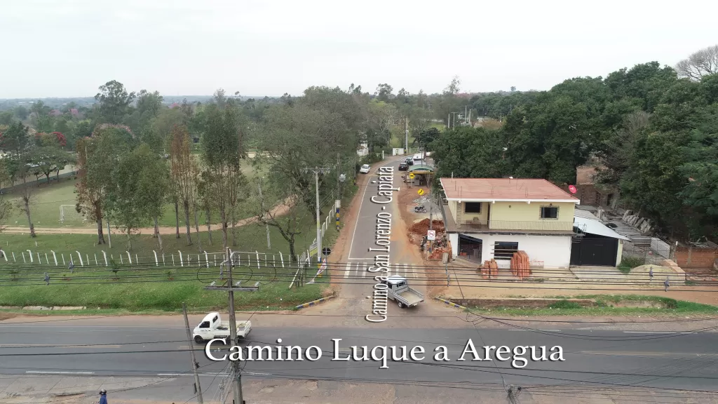 Propietaria Alquila Salon Comercial de 100 m2 en Luque camino a Aregua — foto 2