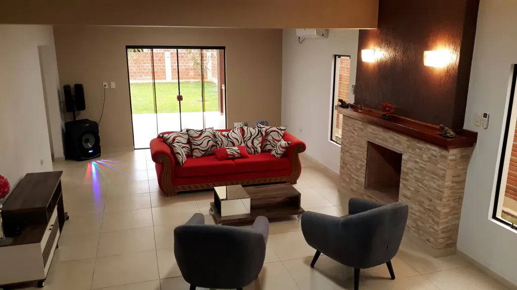 ¡¡ ATENCIÓN VILLARRICA!! FINA Y CONFORTABLE RESIDENCIA EN VENTA — foto 3