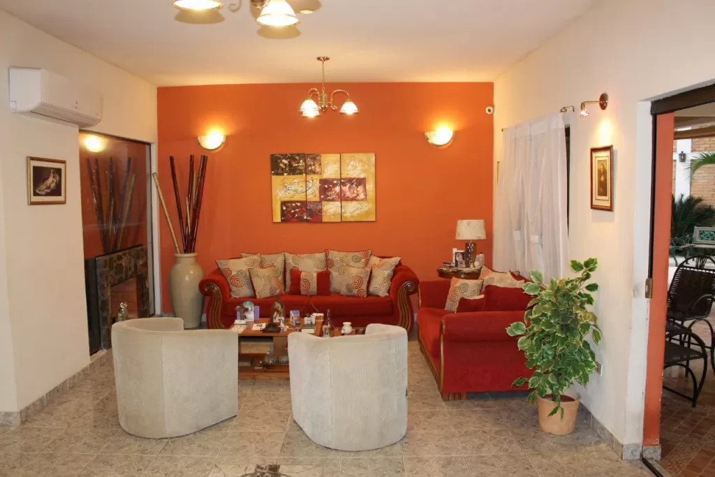 VENDO RESIDENCIA EN FERNANDO DE LA MORA ZONA NORTE — foto 3