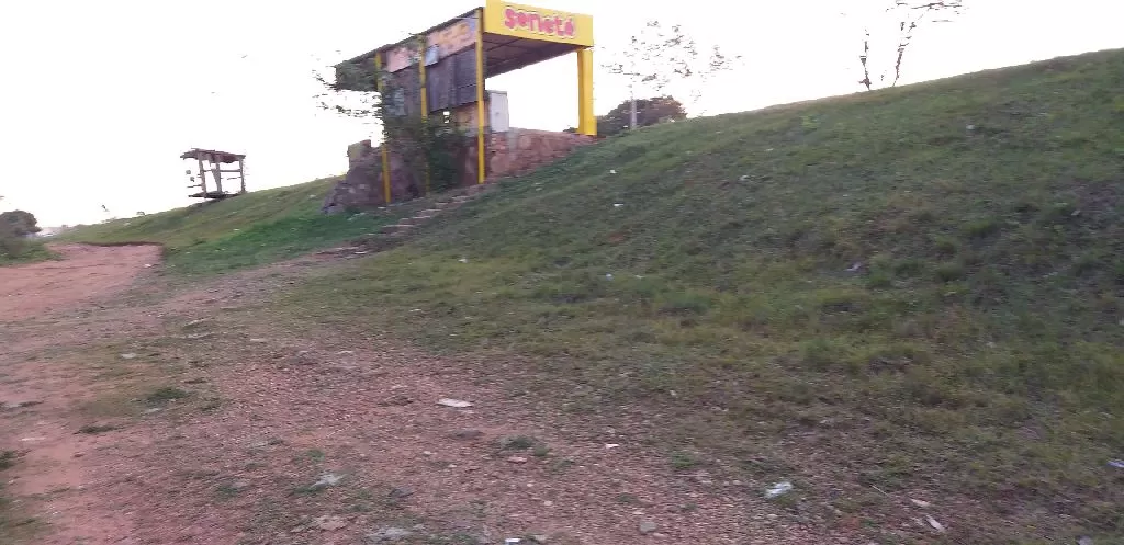 Vendo este terreno en esquina — foto 3