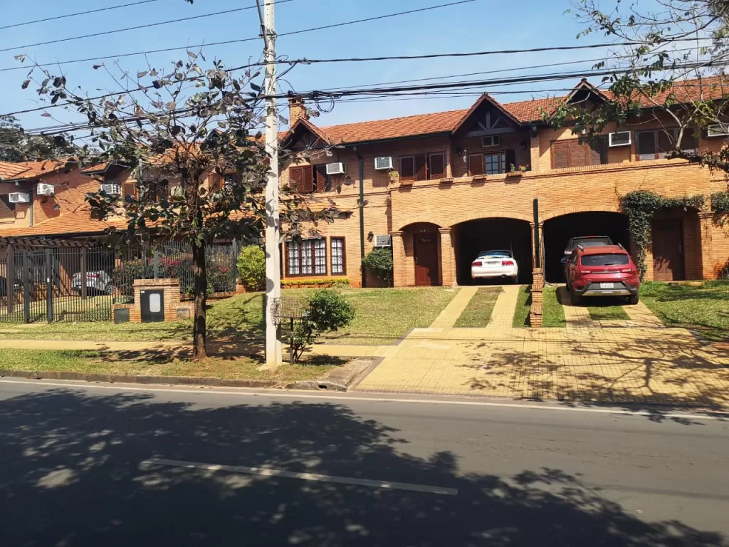 VENDO CASA SOBRE PRIMER INTENDENTE — foto 3