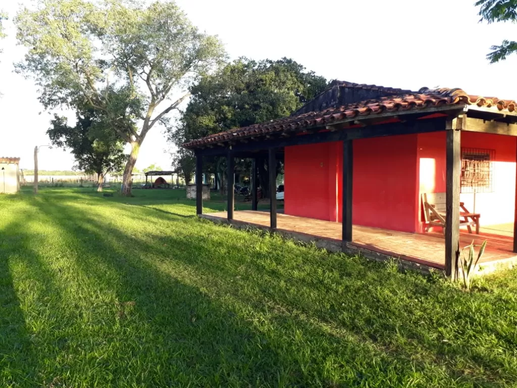 VENDO 576 HECTARIAS EN PARAGUARI QUE LINDAN CON EL ARROYO YAKA A 105KM DE ASUNCION — foto 2