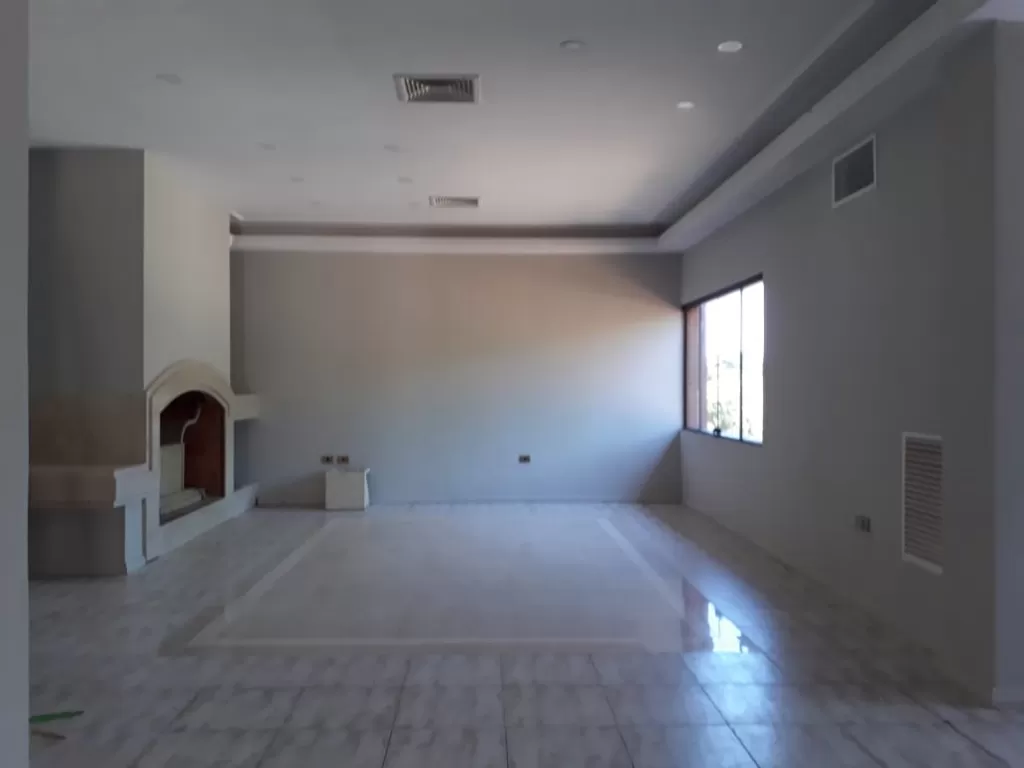 Vendo Amplia Casa zona Parque de la Salud — foto 2