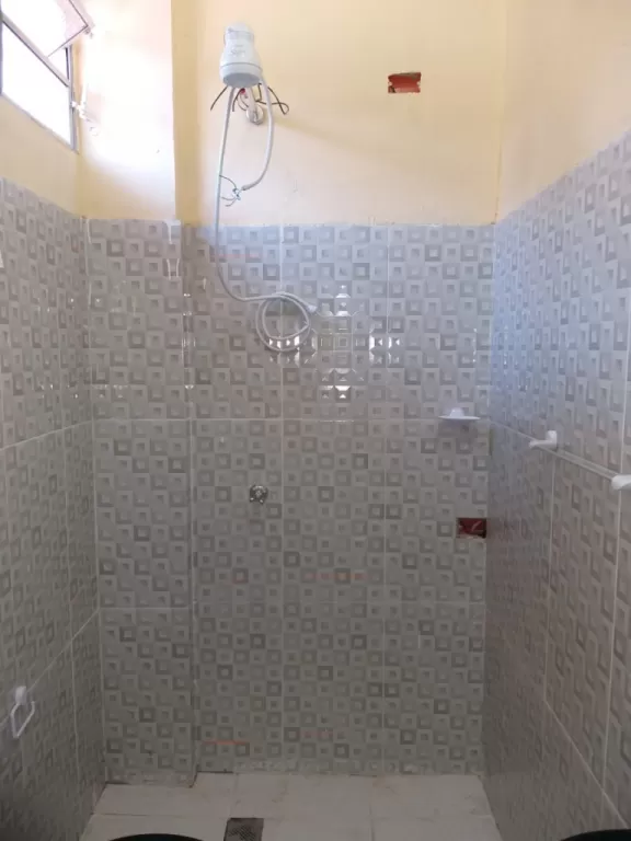 Alquilo pieza con baño Barrio Obrero - Cde — foto 2